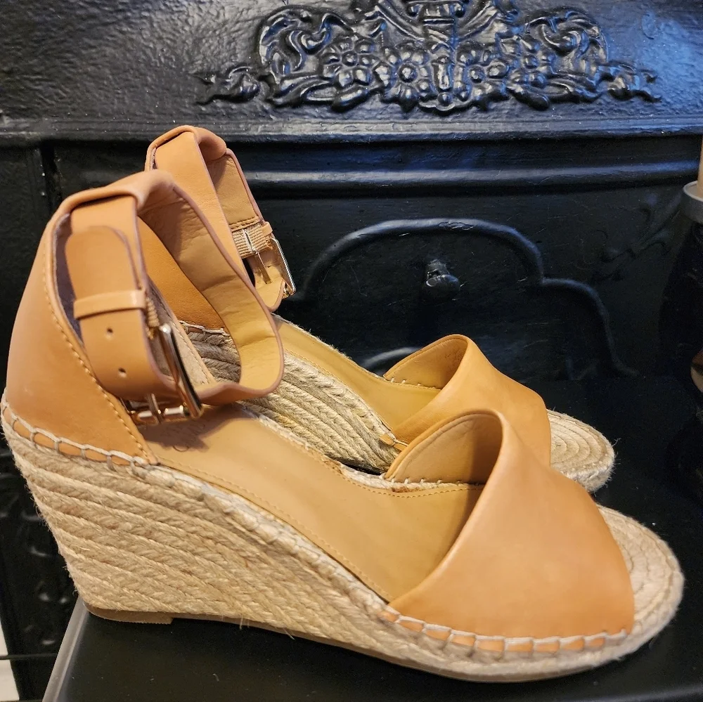 Vince Camuto Tan Espadrille Wedge Sandals Ankle Strap Womens Size 8.5